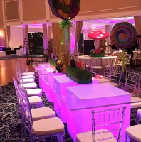 Светильник Куб 15 с питанием от АКБ, RGB Светильник Куб 15 с питанием от АКБ, RGB